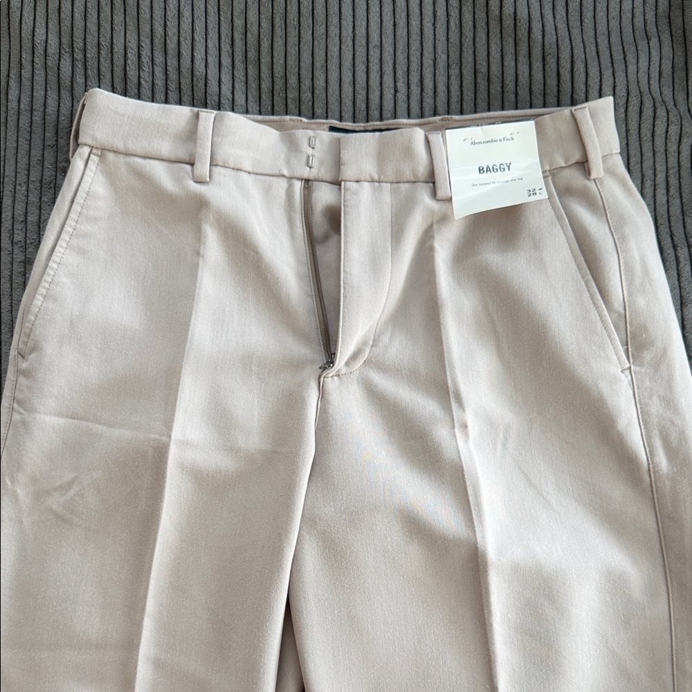 Abercrombie Baggy Trousers (32x28) - Picture 2 of 6
